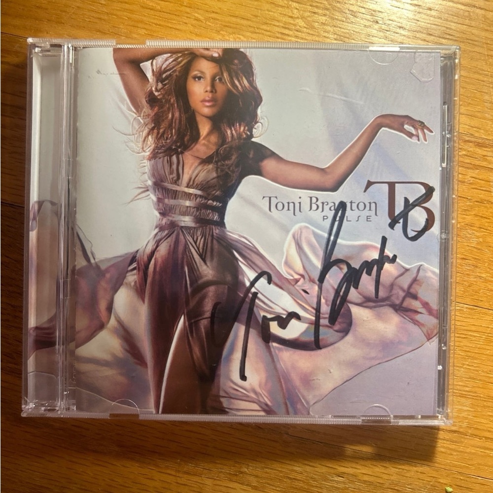 Toni Braxton signed Pulse CD